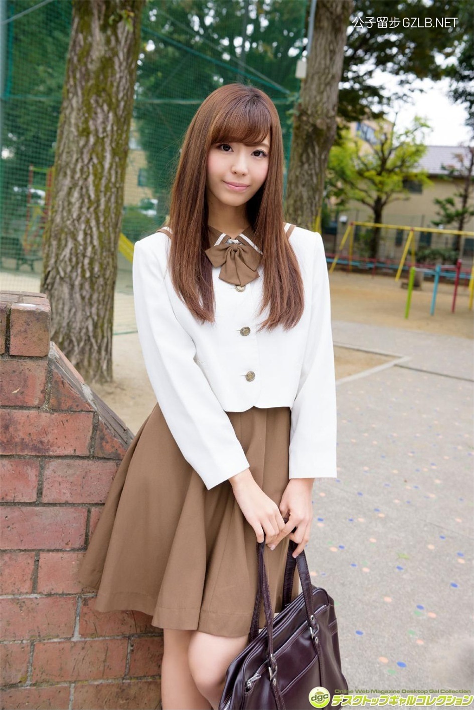 日本美少女小日向結衣JK制服，教室内大胆写真，上演内衣秀(第1张)