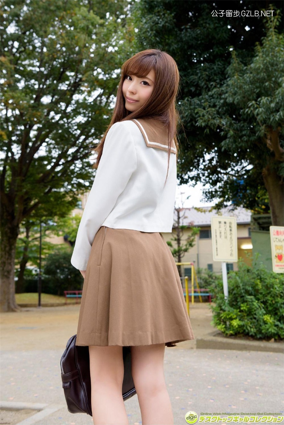 日本美少女小日向結衣JK制服，教室内大胆写真，上演内衣秀(第2张)