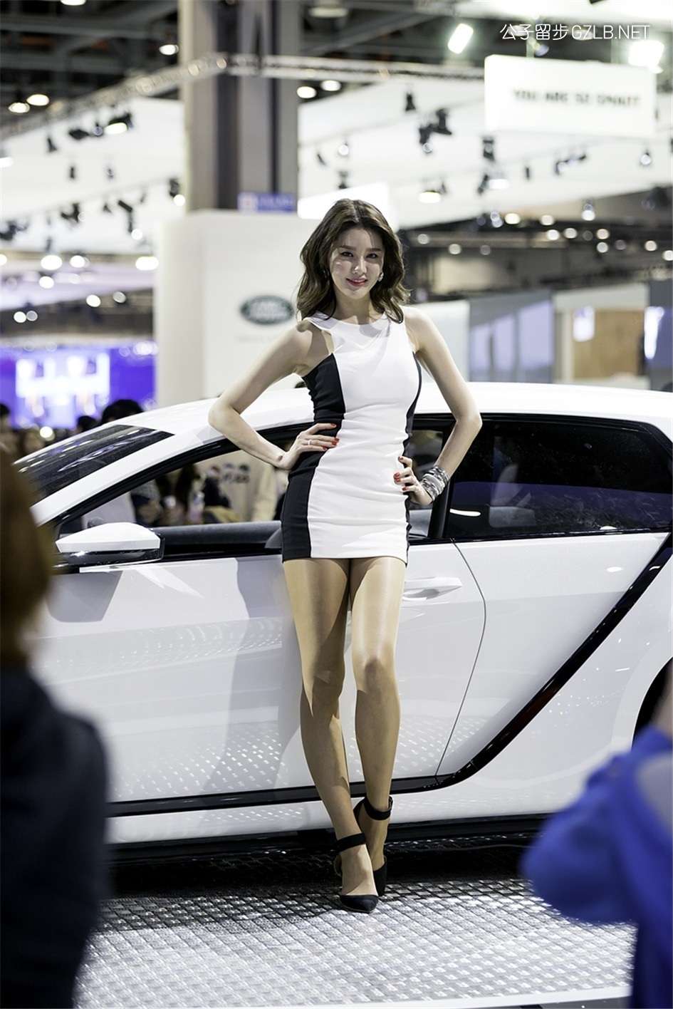 韩国国际车展上的性感超级车模合集(第14张)